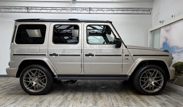 Mercedes-Benz G 63 Amg view 4