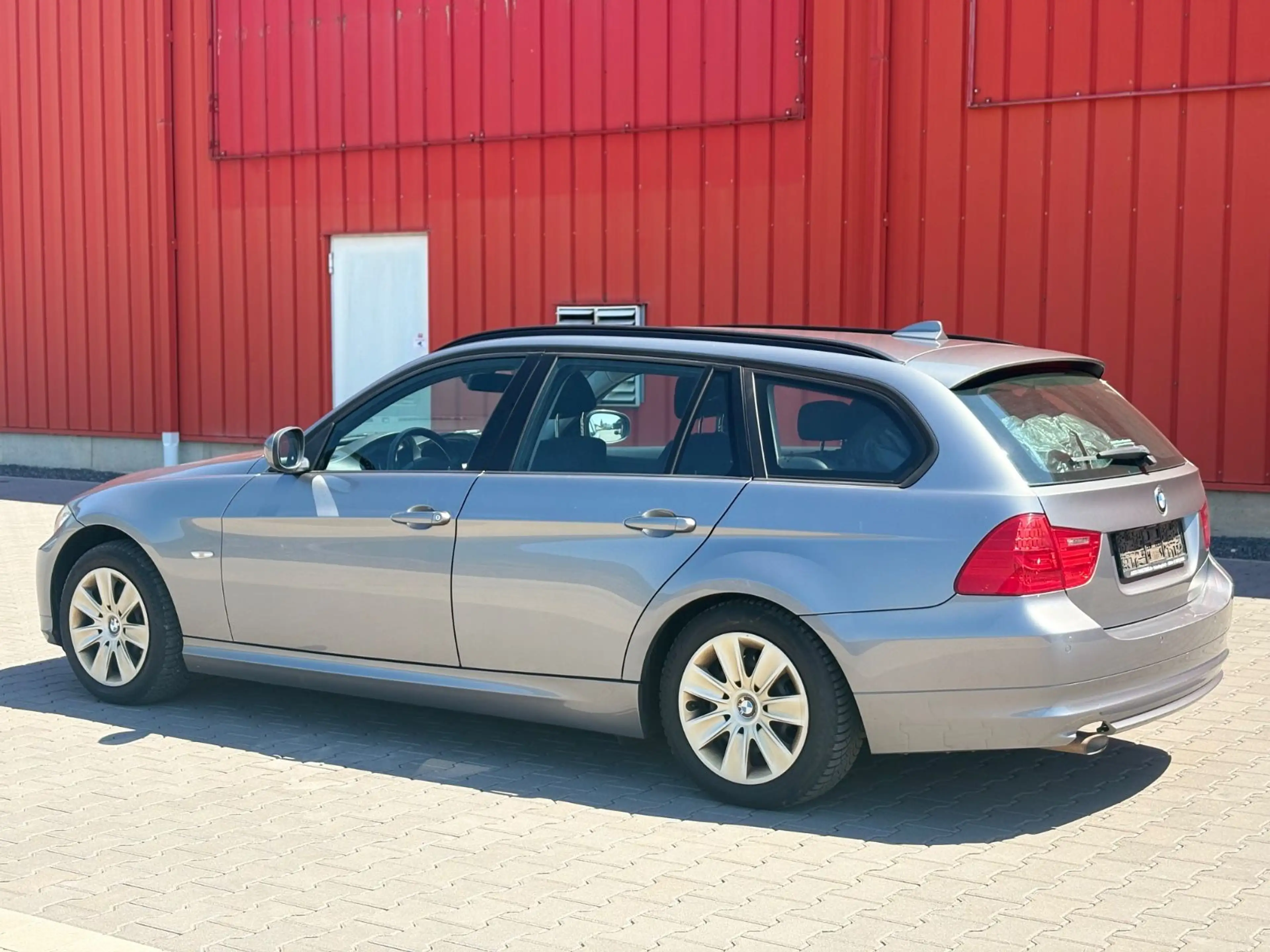 BMW 316 d 2.0 Garantie 2Hand Navi AC PDC 6Gang AHK — photo 3