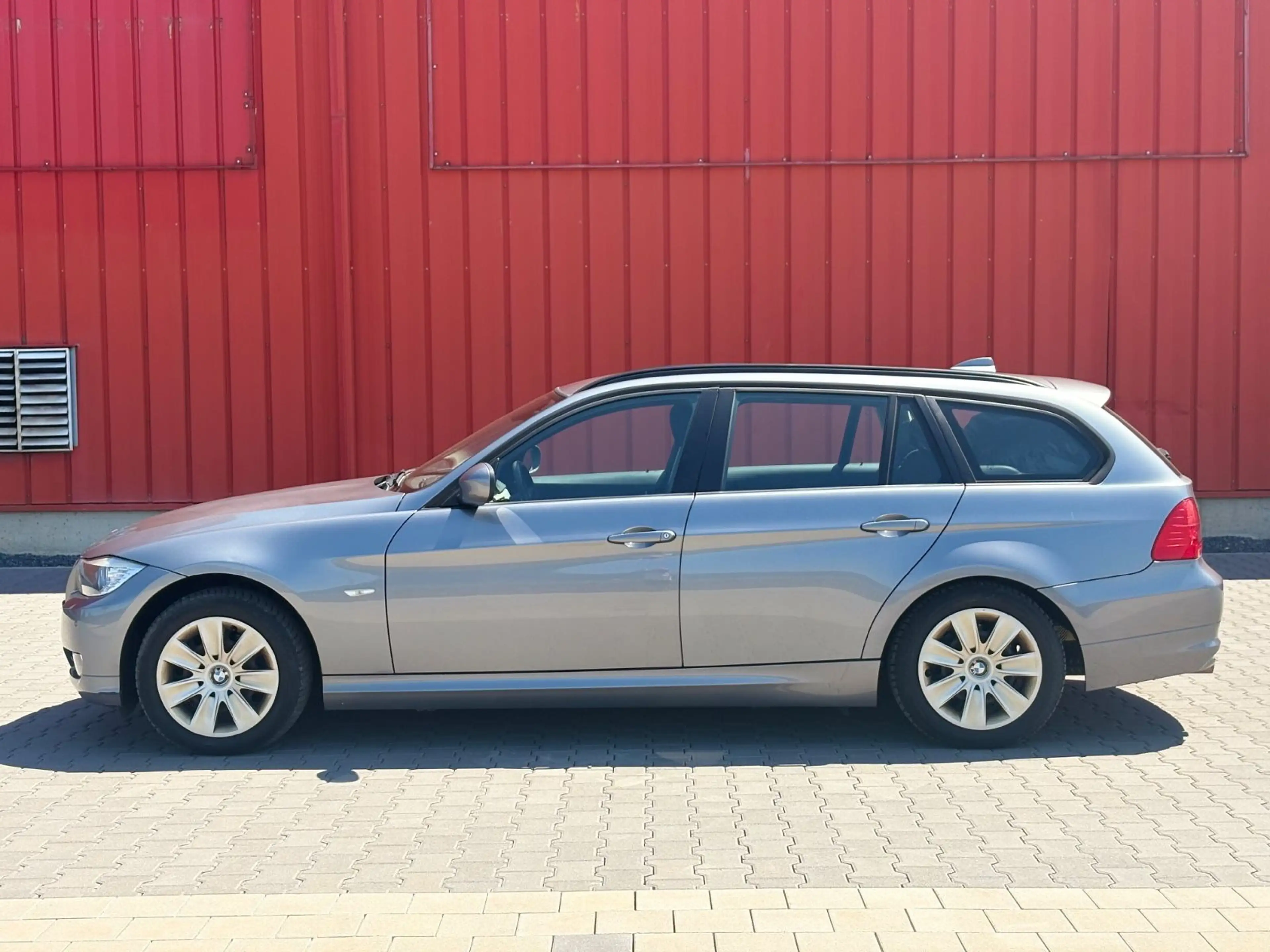 BMW 316 d 2.0 Garantie 2Hand Navi AC PDC 6Gang AHK — photo 2