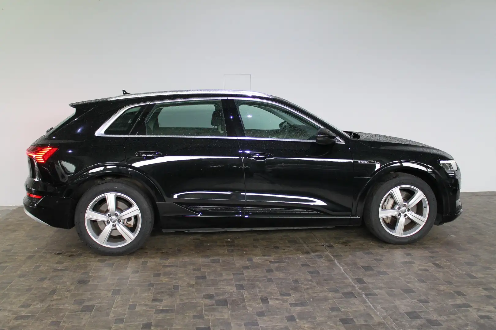 Audi e-tron 50 quattro advanced, Pano, LED, Leder Чорний - 1