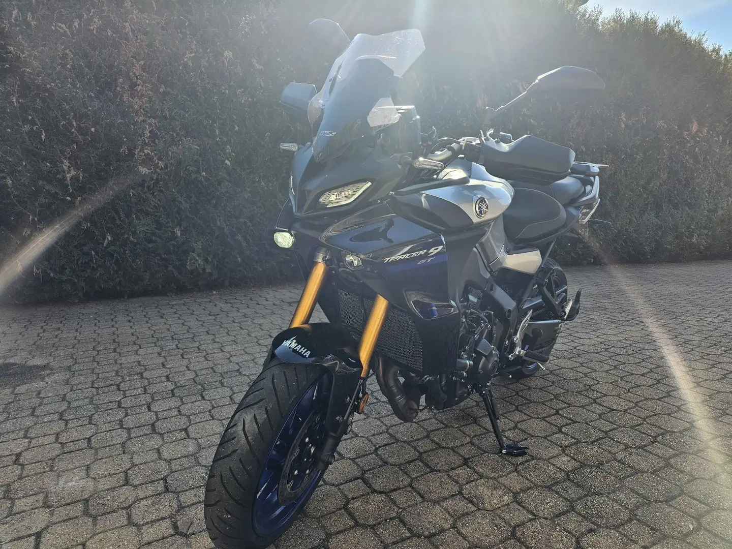 Yamaha Tracer 9 GT Colorazione Icon Performance Ezüst - 1