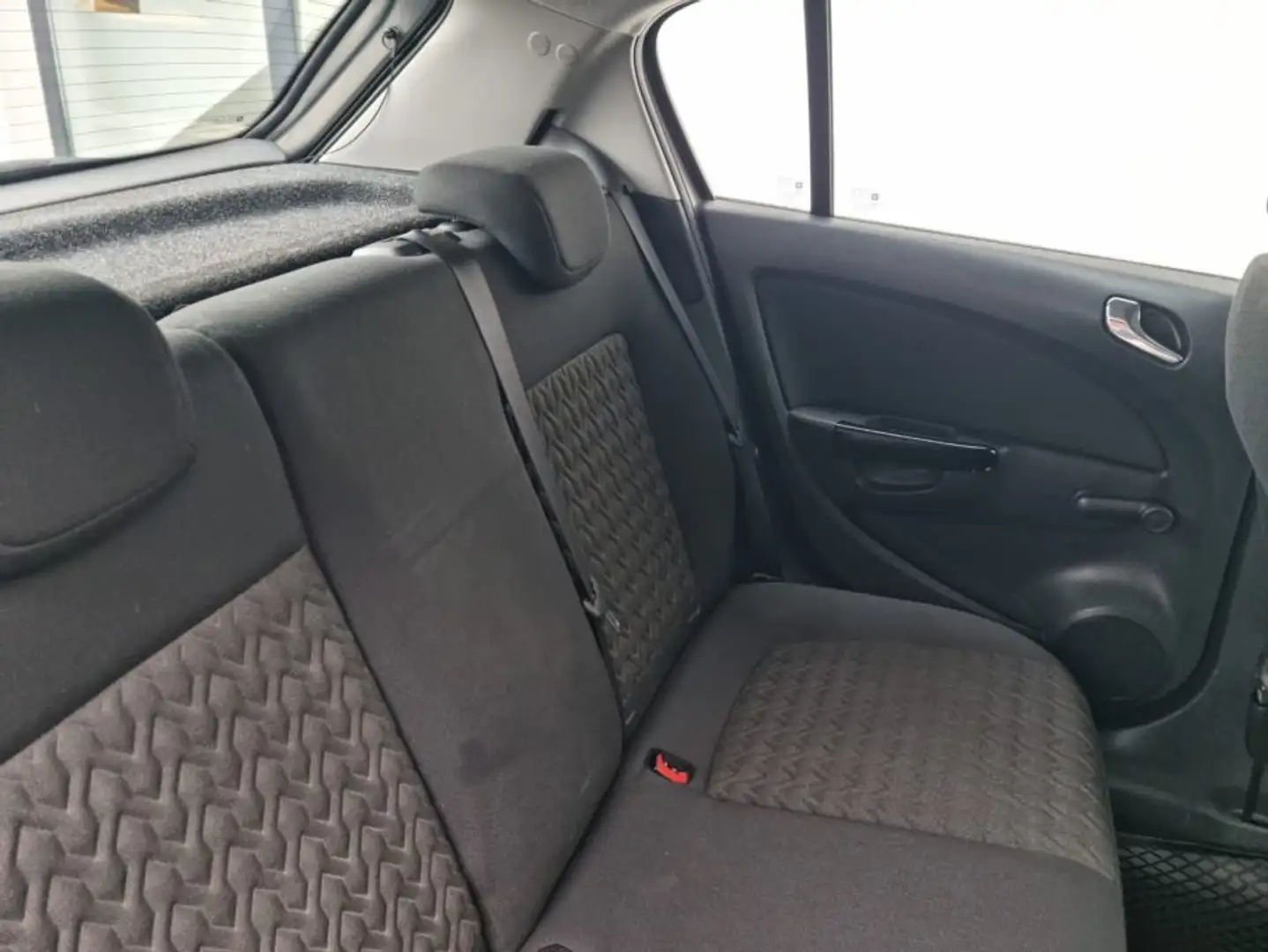 Opel Corsa Corsa 1.7 DTI 16VElégance Année 2013 - 2