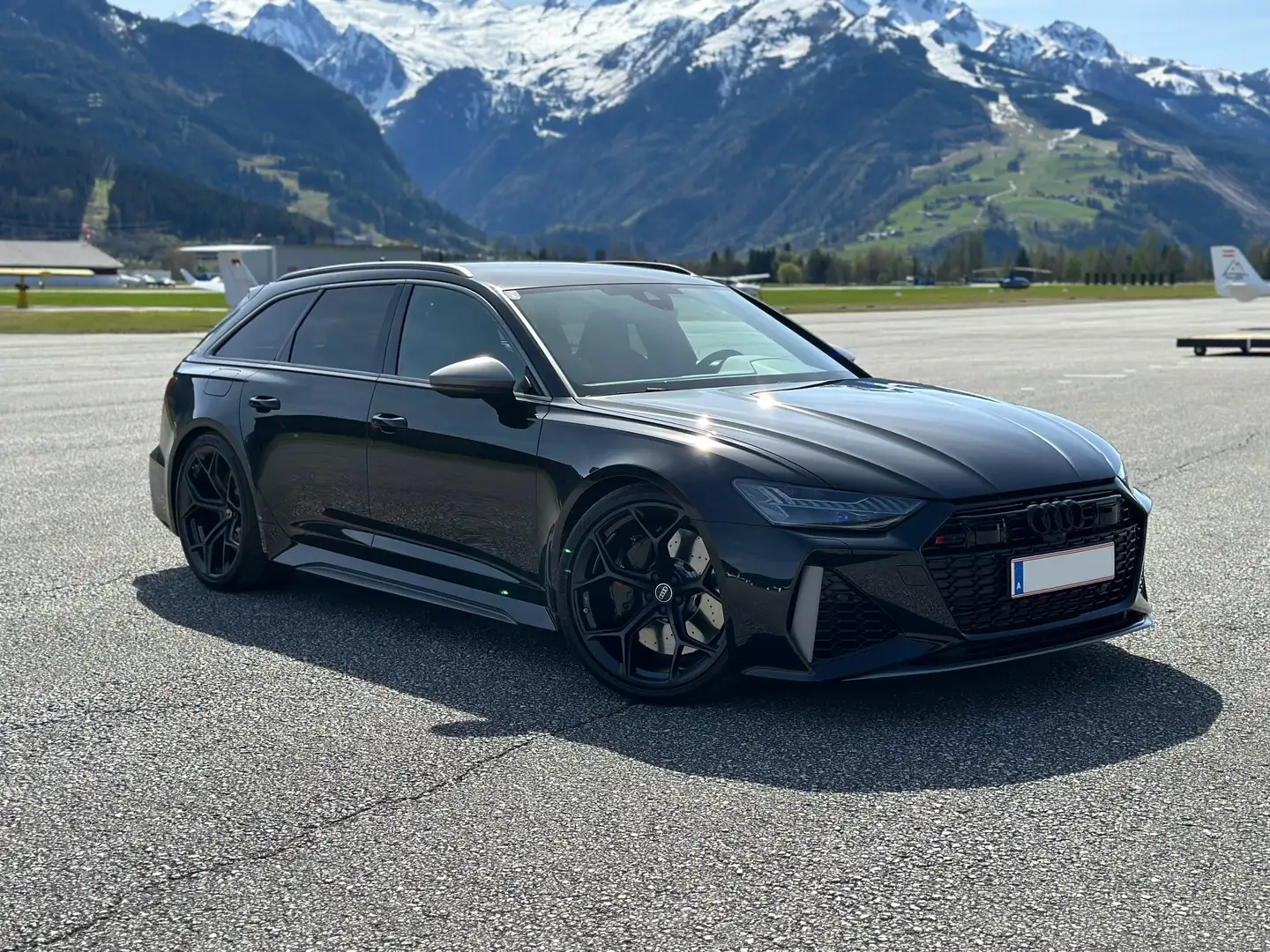 Audi RS6 RS6 Avant performance 4,0 TFSI COD tiptronic COD Schwarz - 2