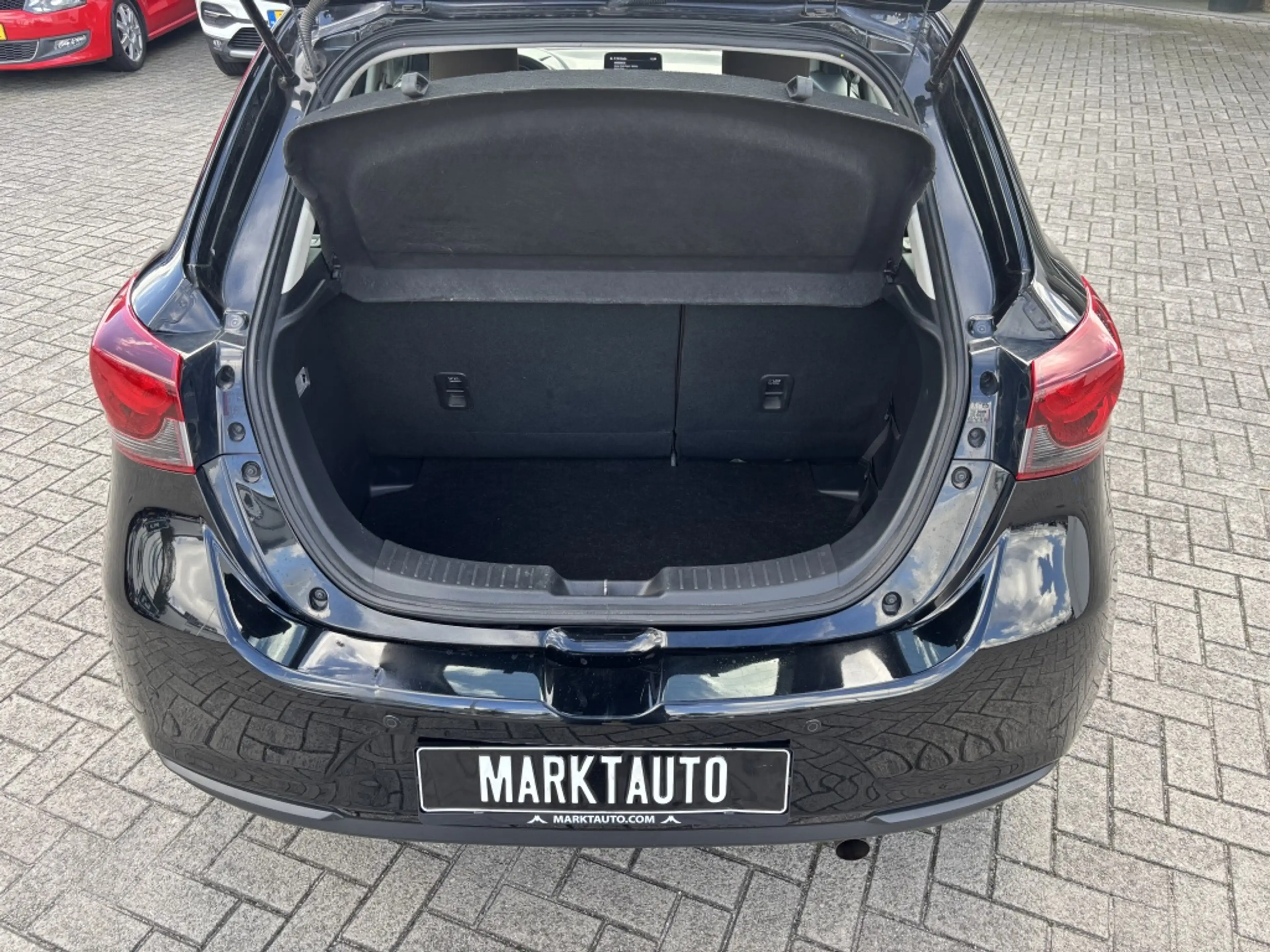 Mazda 2 1.5 Skyactiv-G Cruise Carplay Stoelverwarming — photo 13