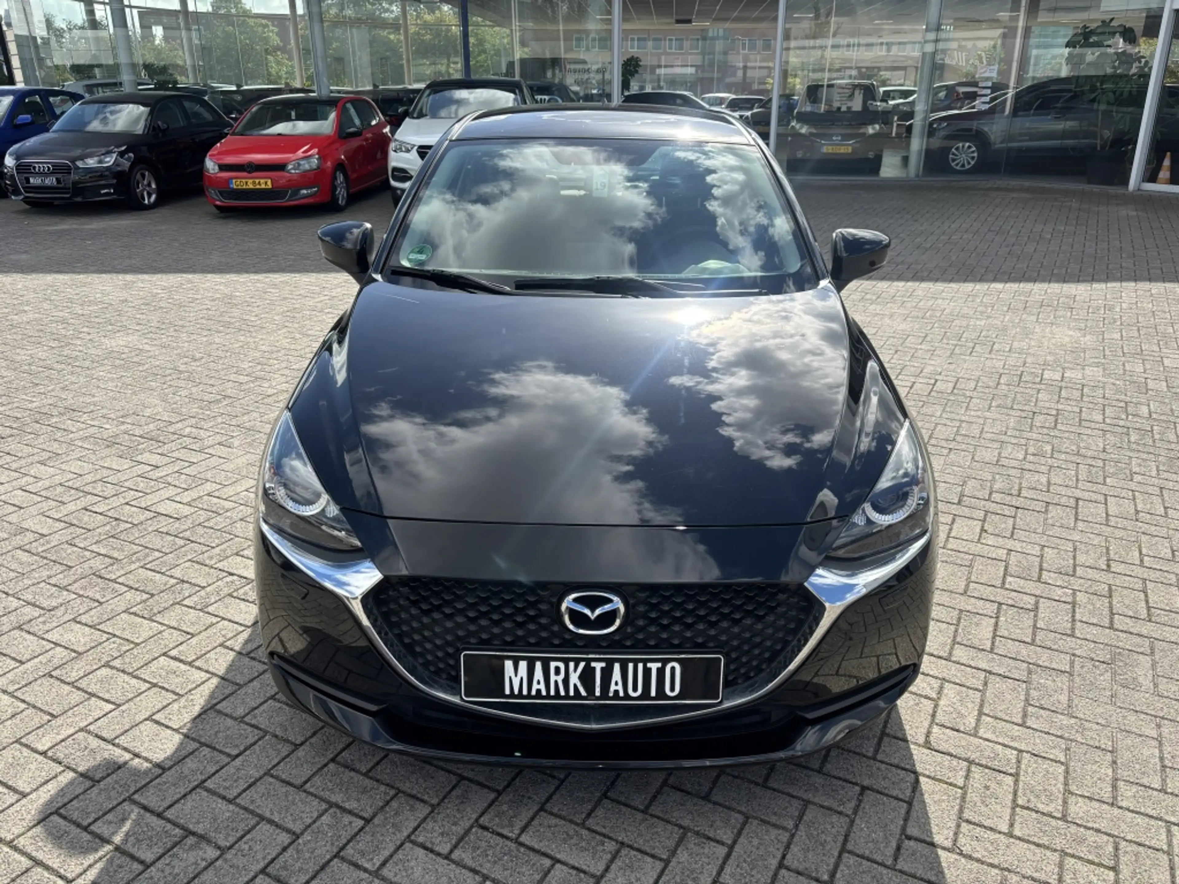 Mazda 2 1.5 Skyactiv-G Cruise Carplay Stoelverwarming — photo 6