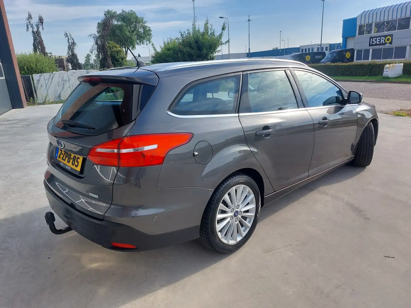 Ford Focus Wagon 1.0 Titanium Edition Airco/ECC/LMV/NAV Grijs - 2