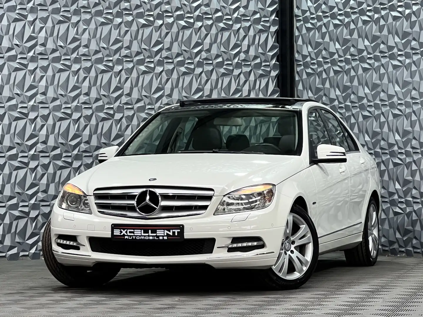 Mercedes-Benz C 180 CGI/Avantgarde/PANO/GPS/CUIR/LED/GARANTIE 12 MOIS Blanc - 1