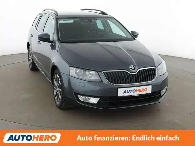 Skoda Octavia view 8