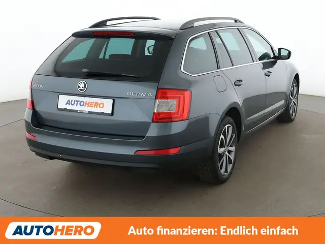 Skoda Octavia view 6