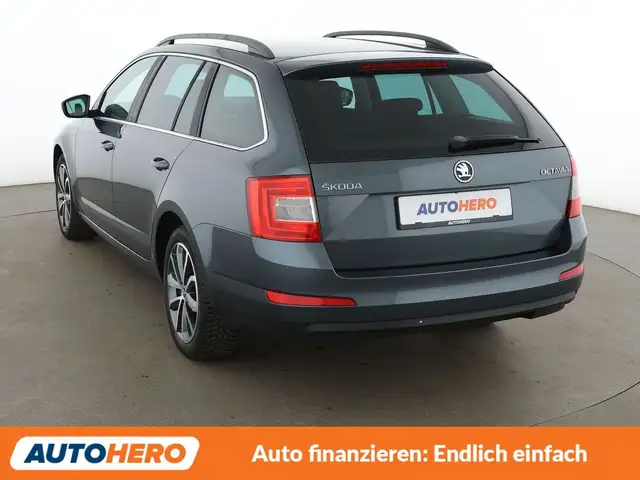 Skoda Octavia view 4