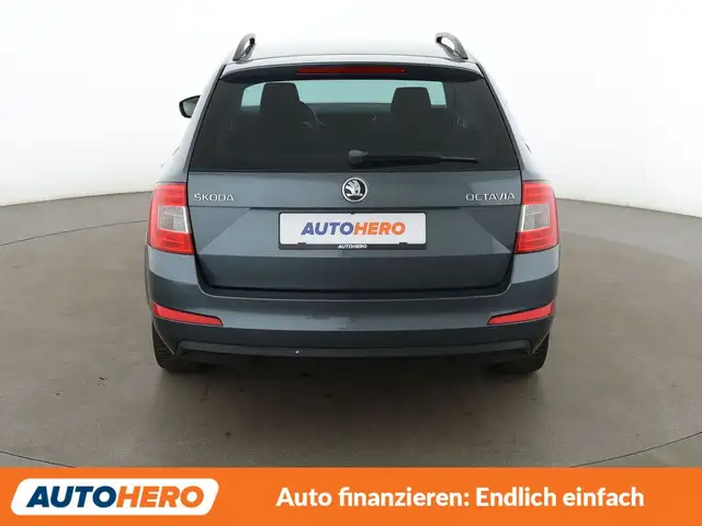 Skoda Octavia view 5