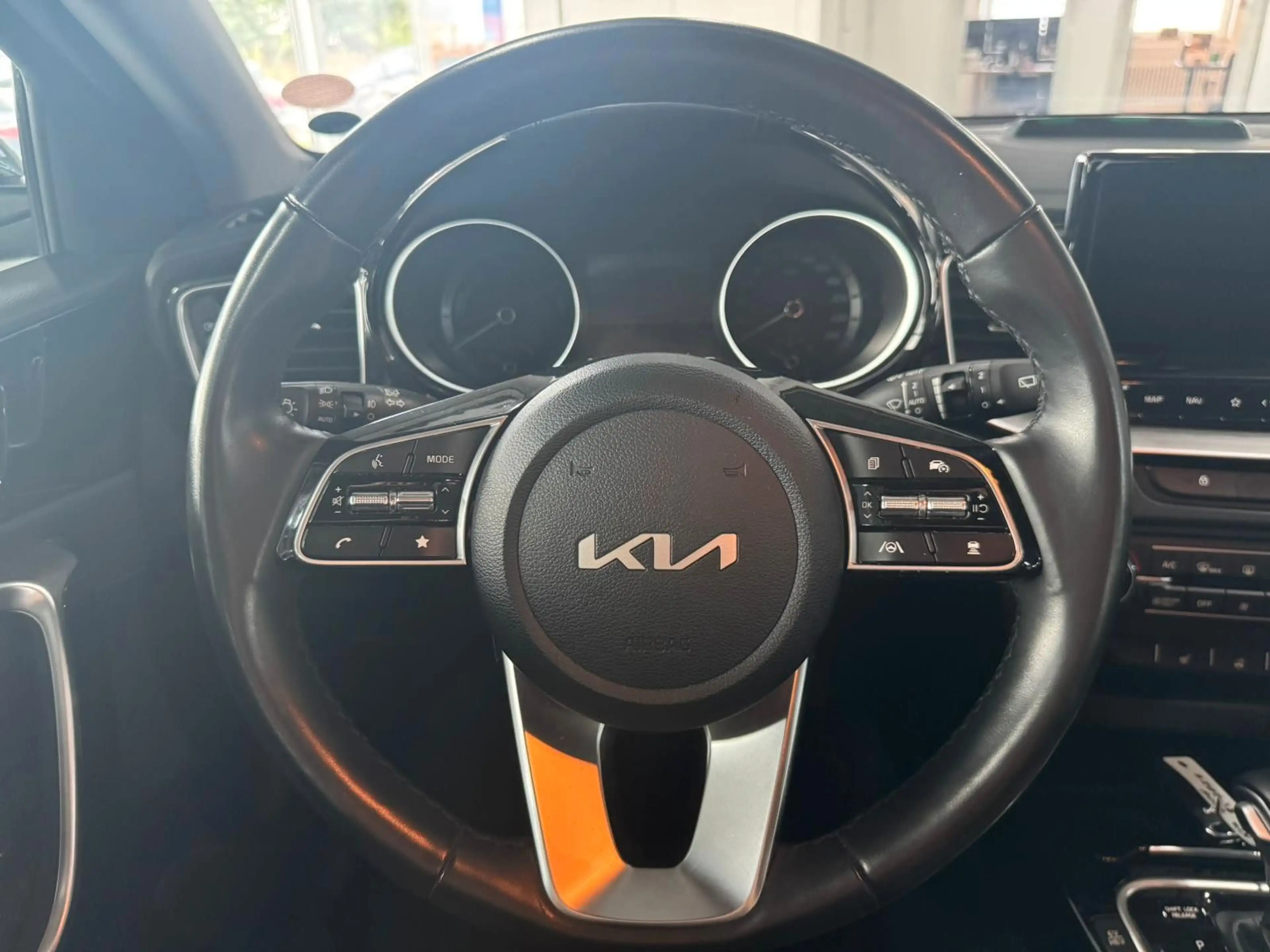 Kia Ceed SW / cee'd SW 1.HAND*NAVI*KAMERA*LED* — photo 8