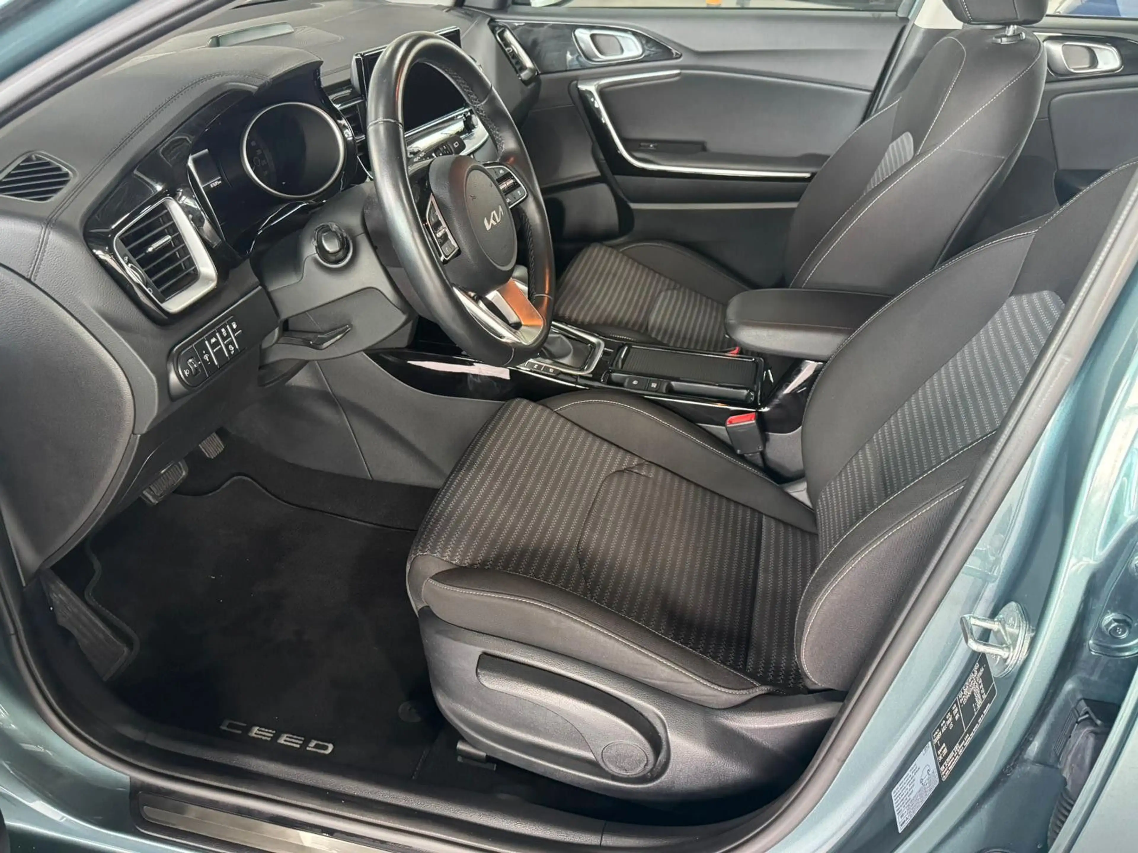 Kia Ceed SW / cee'd SW 1.HAND*NAVI*KAMERA*LED* — photo 7