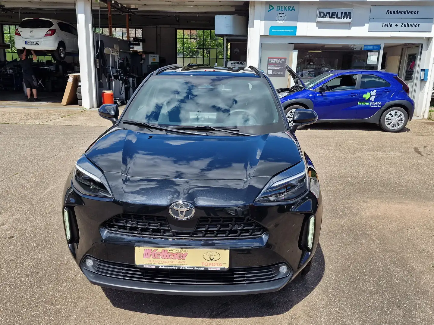 Toyota Yaris Cross Hybrid FWD Team Deutschland Schwarz - 2