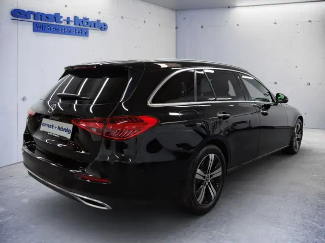 Mercedes-Benz C-Class view 3