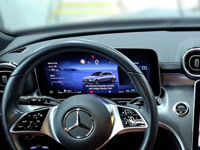 Mercedes-Benz C-Class view 15
