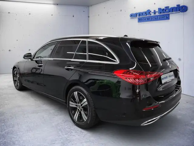 Mercedes-Benz C-Class view 4