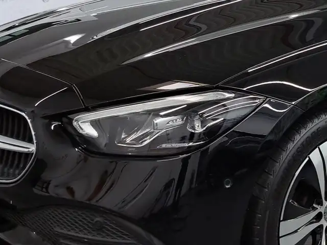 Mercedes-Benz C-Class view 5
