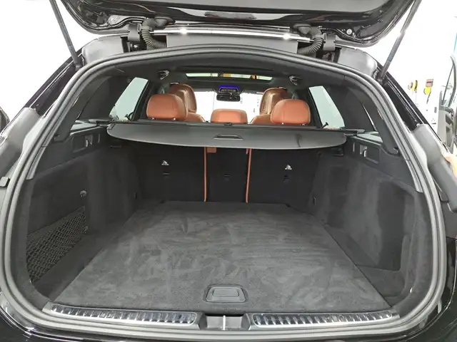 Mercedes-Benz C-Class view 7