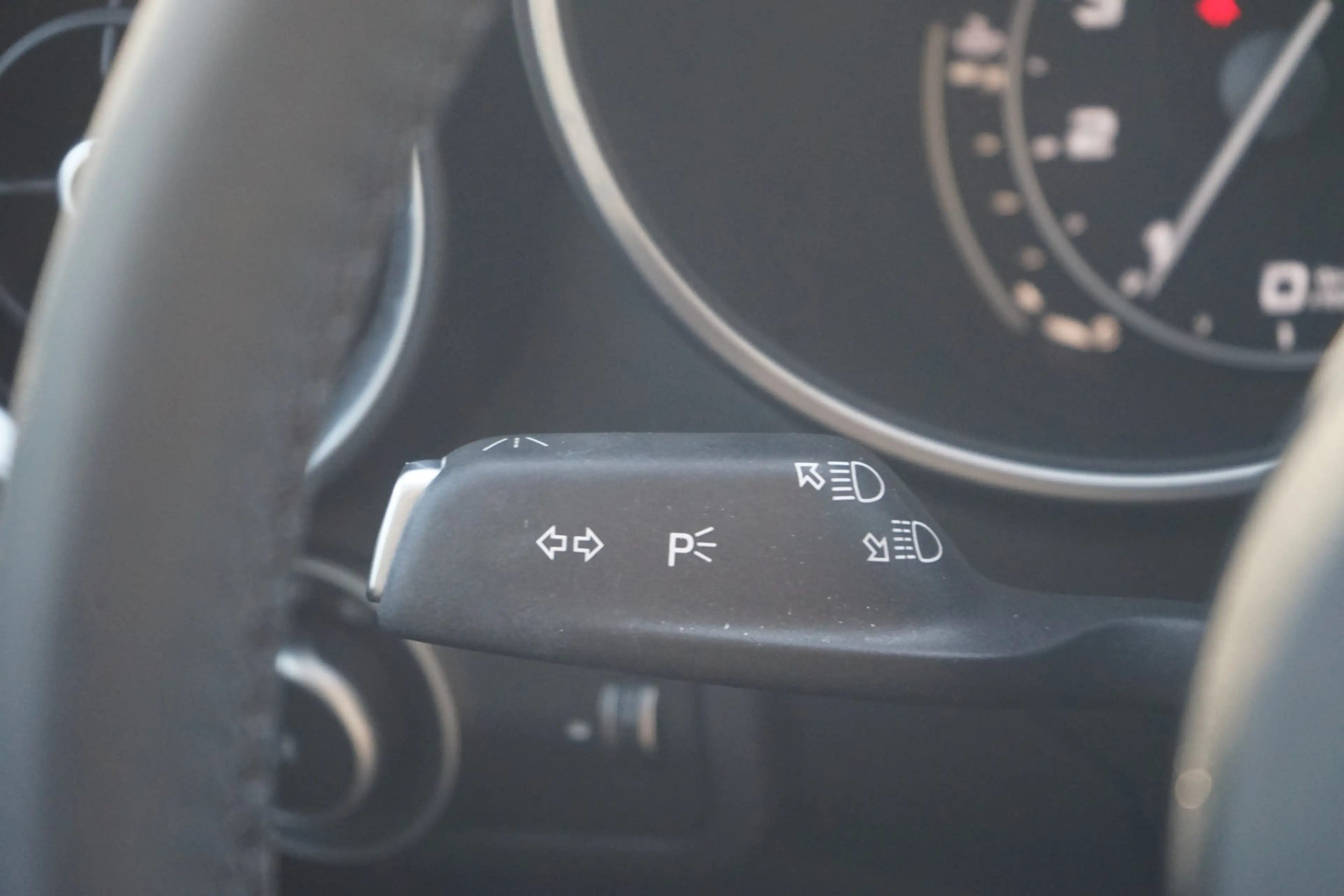 Alfa Romeo Stelvio 2.0 B-Tech Q4 Klimaaut. Sitzheizung Navi — photo 19