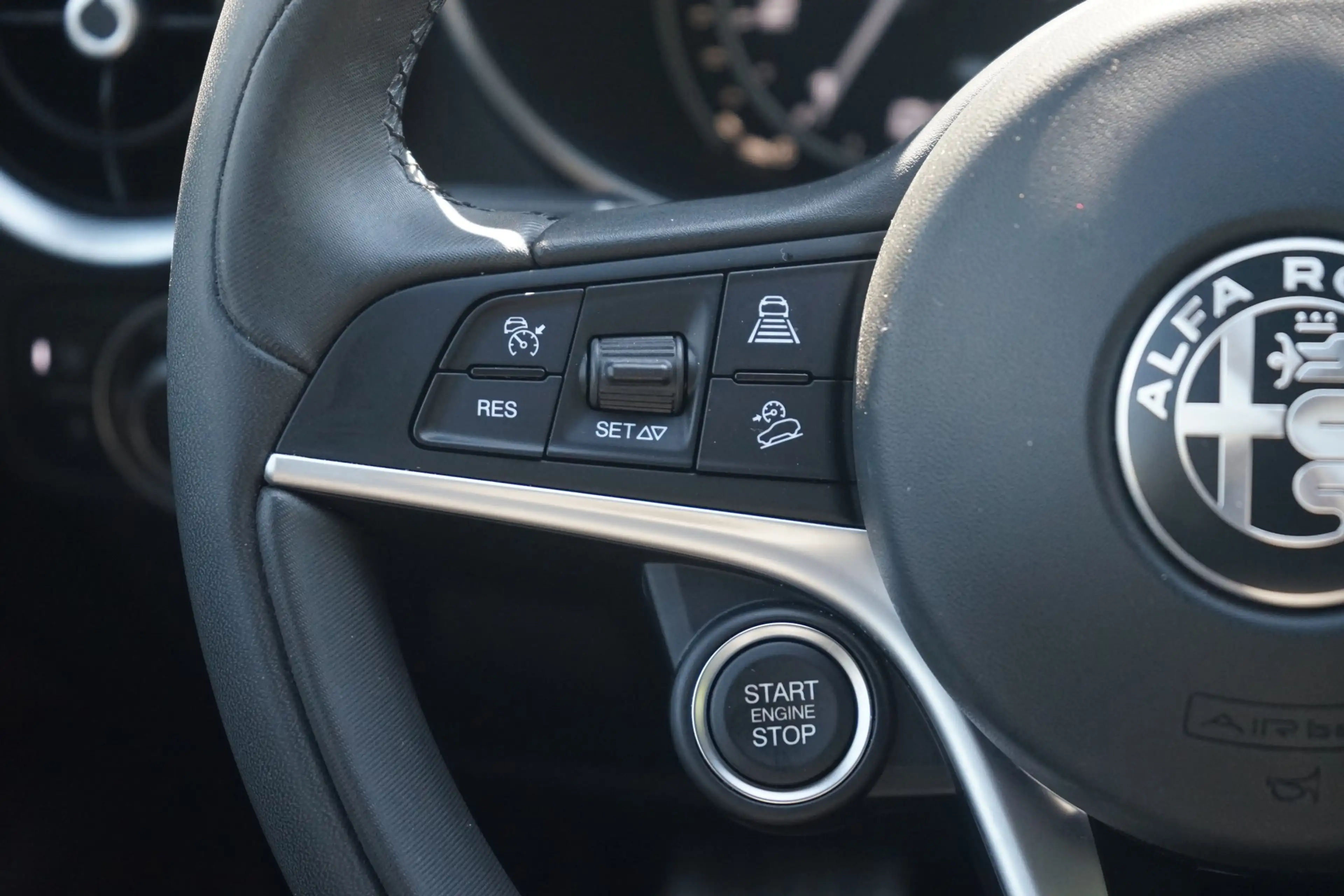 Alfa Romeo Stelvio 2.0 B-Tech Q4 Klimaaut. Sitzheizung Navi — photo 16