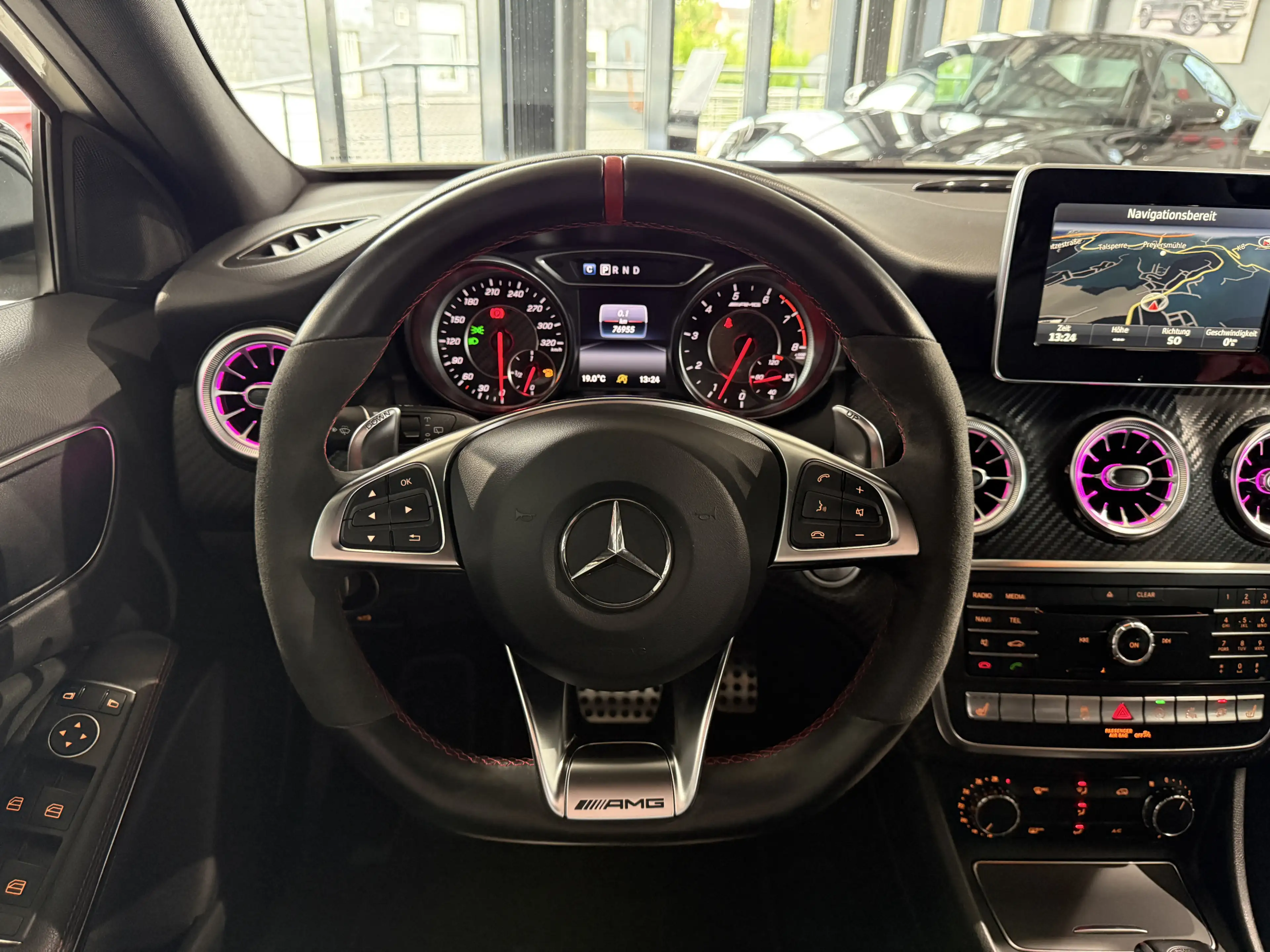 Mercedes-Benz A 45 AMG 4Matic Aero Paket*SCHALE*PERF.ABGAS*KAM — photo 15