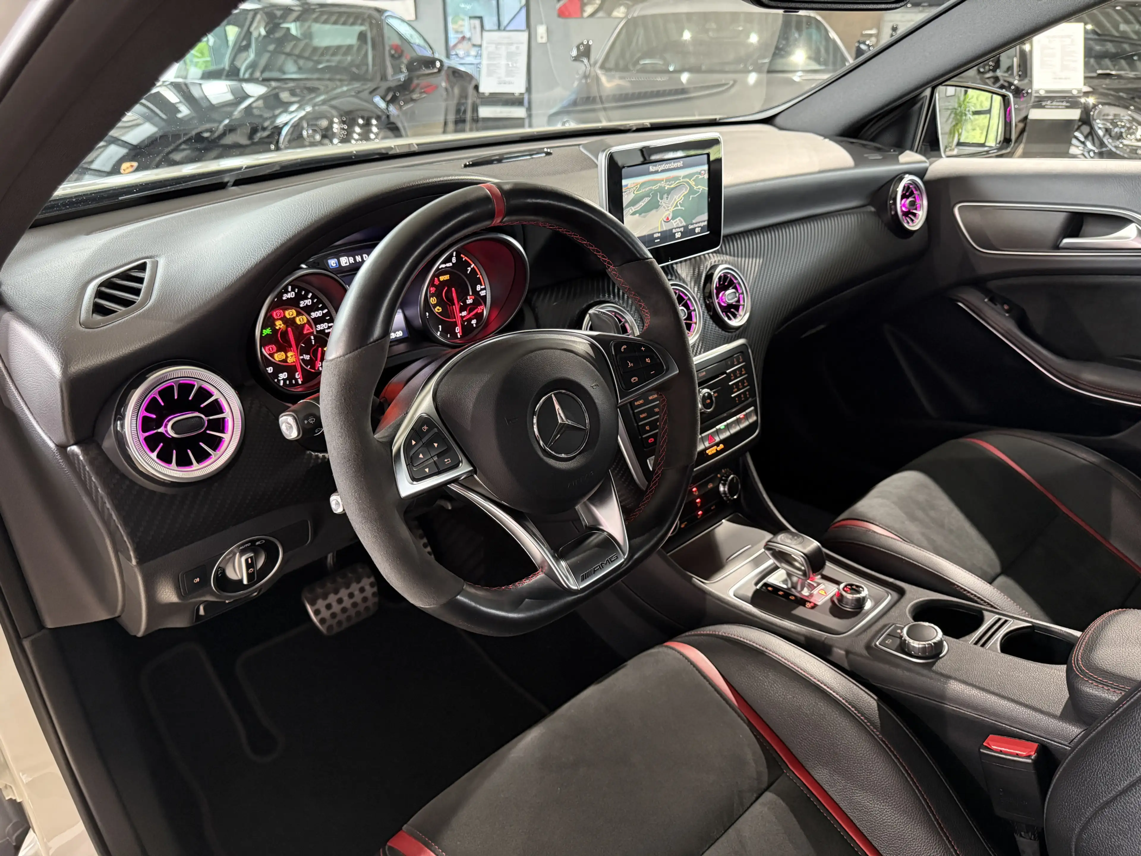 Mercedes-Benz A 45 AMG 4Matic Aero Paket*SCHALE*PERF.ABGAS*KAM — photo 13