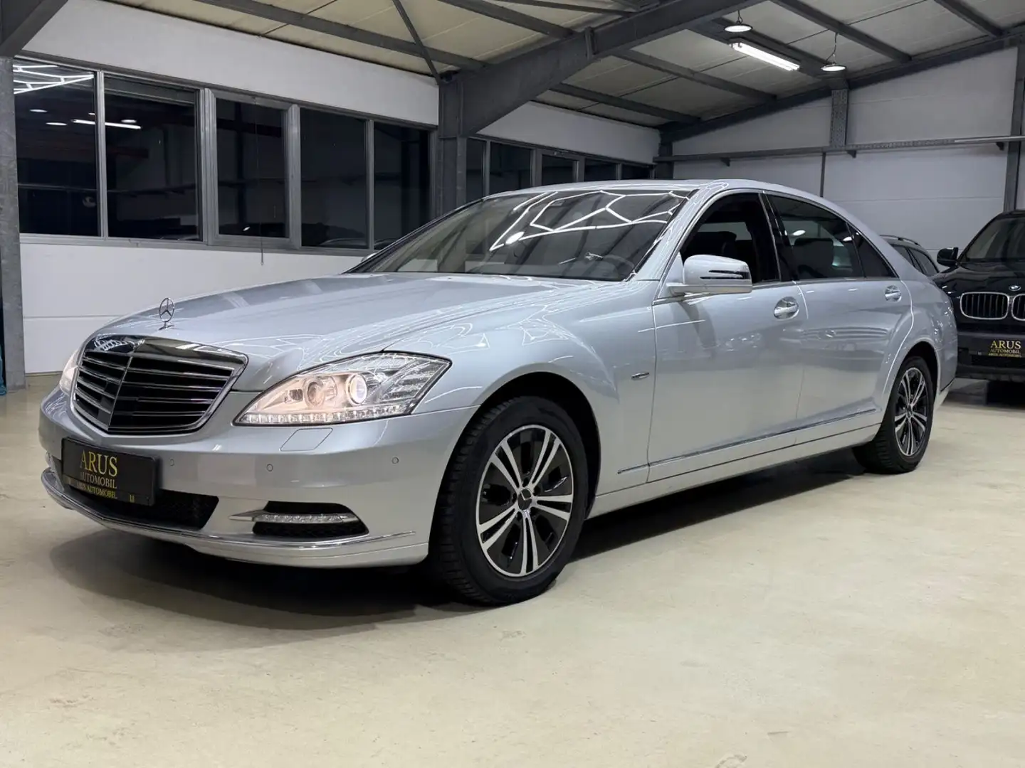 Mercedes-Benz S 400 Hybrid L / Schofför Paket / TÜV NEU Silber - 1