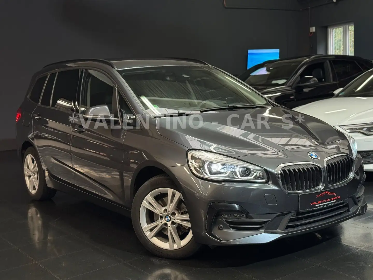 BMW 218 i Advantage Gran Tourer 7Sitzer/Automatik/Ahk Grau - 1