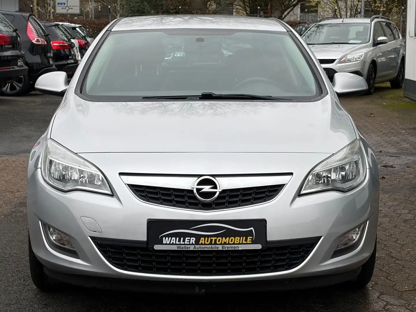 Opel Astra J 1.4 Lim. PDC / UNFALLFREI / EURO 5 Silber - 2