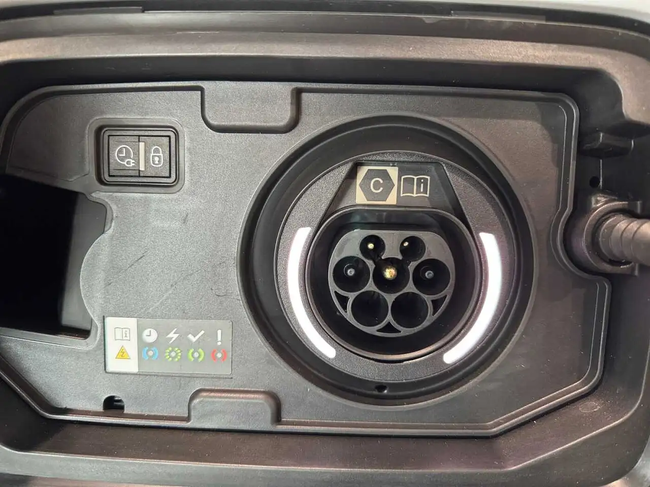 Citroen C5 Aircross 1.6 Hybrid 180 e-EAT8 Max 16
