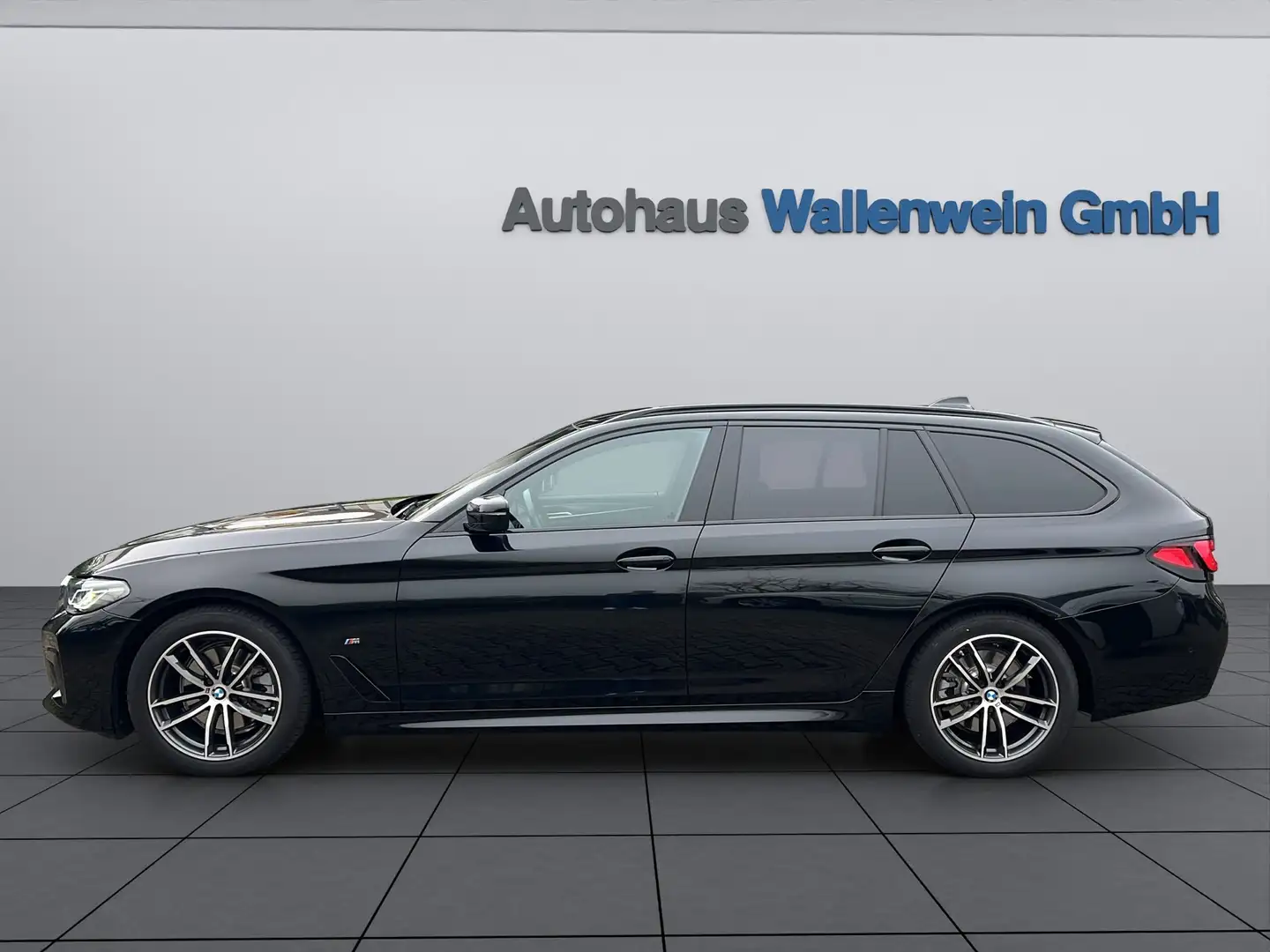 BMW 520 d Touring Aut. M Sport, DrivAssPro, Laser, el. AHK Schwarz - 2