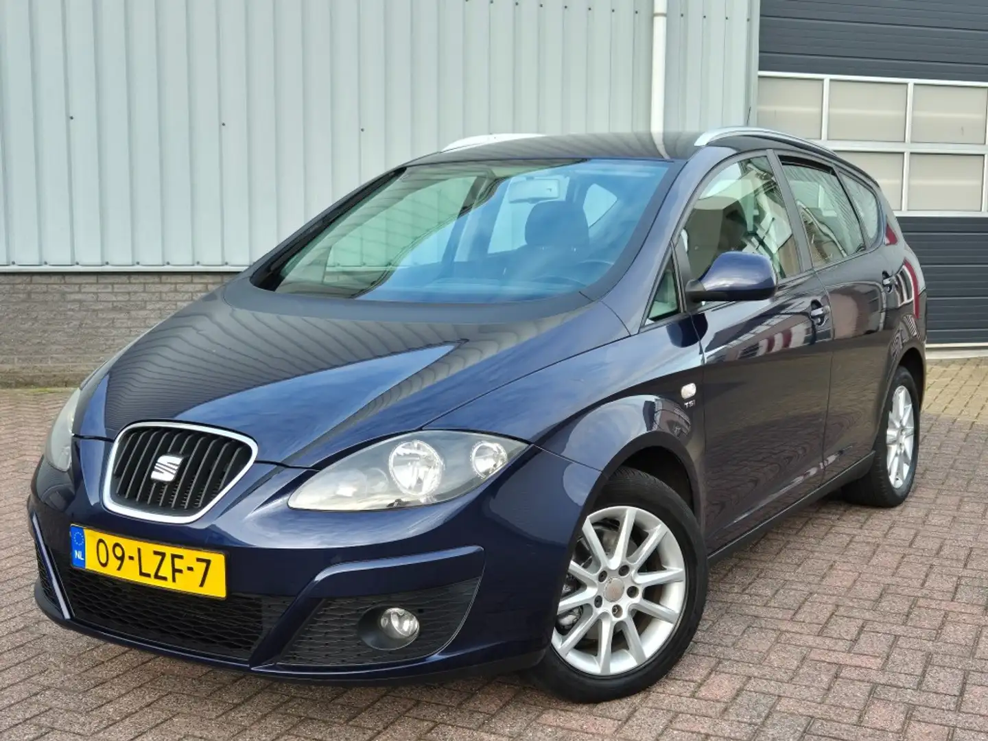 SEAT Altea XL 1.4 TSI Sport Airco/Cruise CTRL+NIEUWE motor Blauw - 2