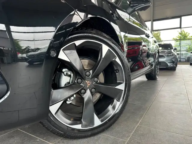 Cupra Leon view 9