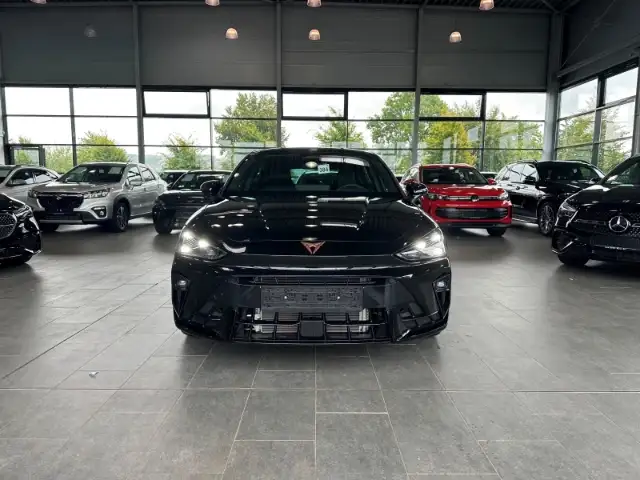 Cupra Leon view 2