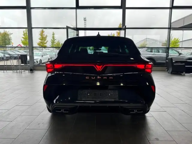 Cupra Leon view 5