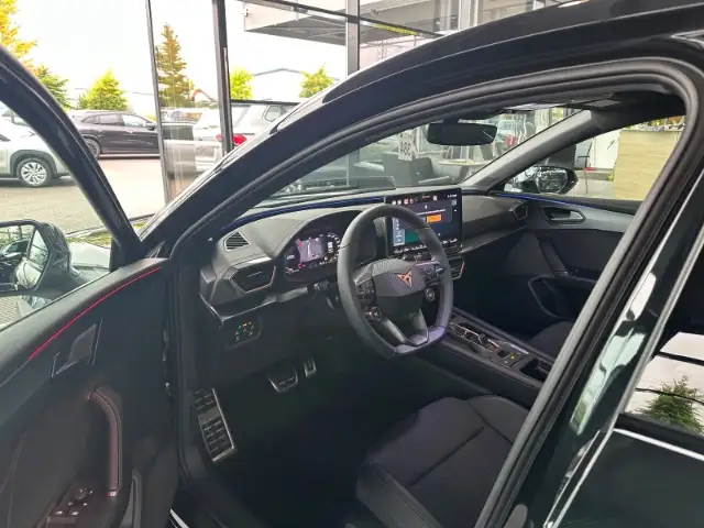 Cupra Leon view 10