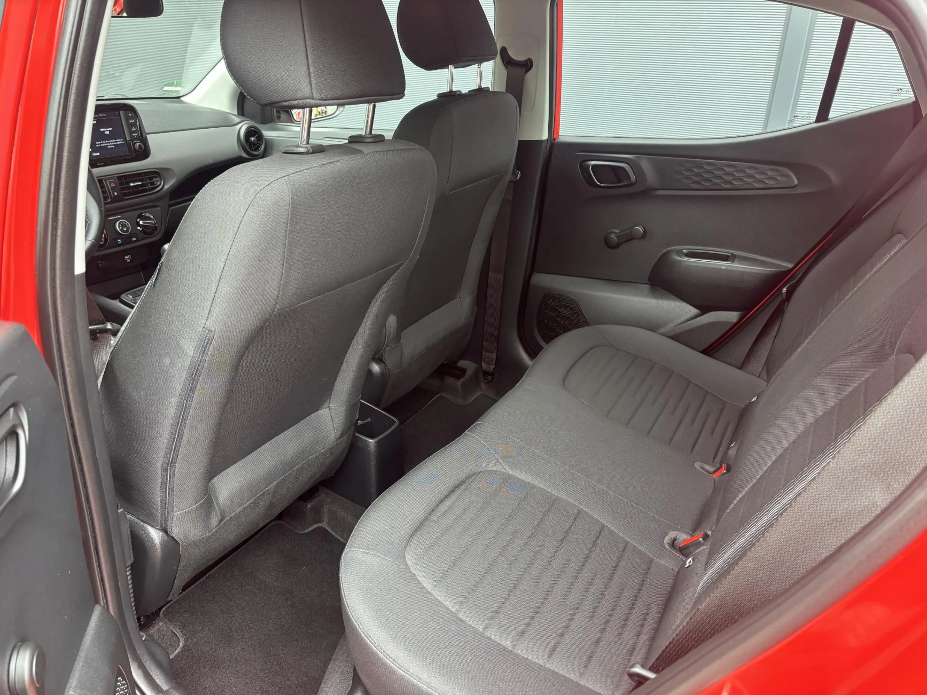 Hyundai i10 1.0 Comfort Smart / Dealer onderhouden / Navigatie — photo 8