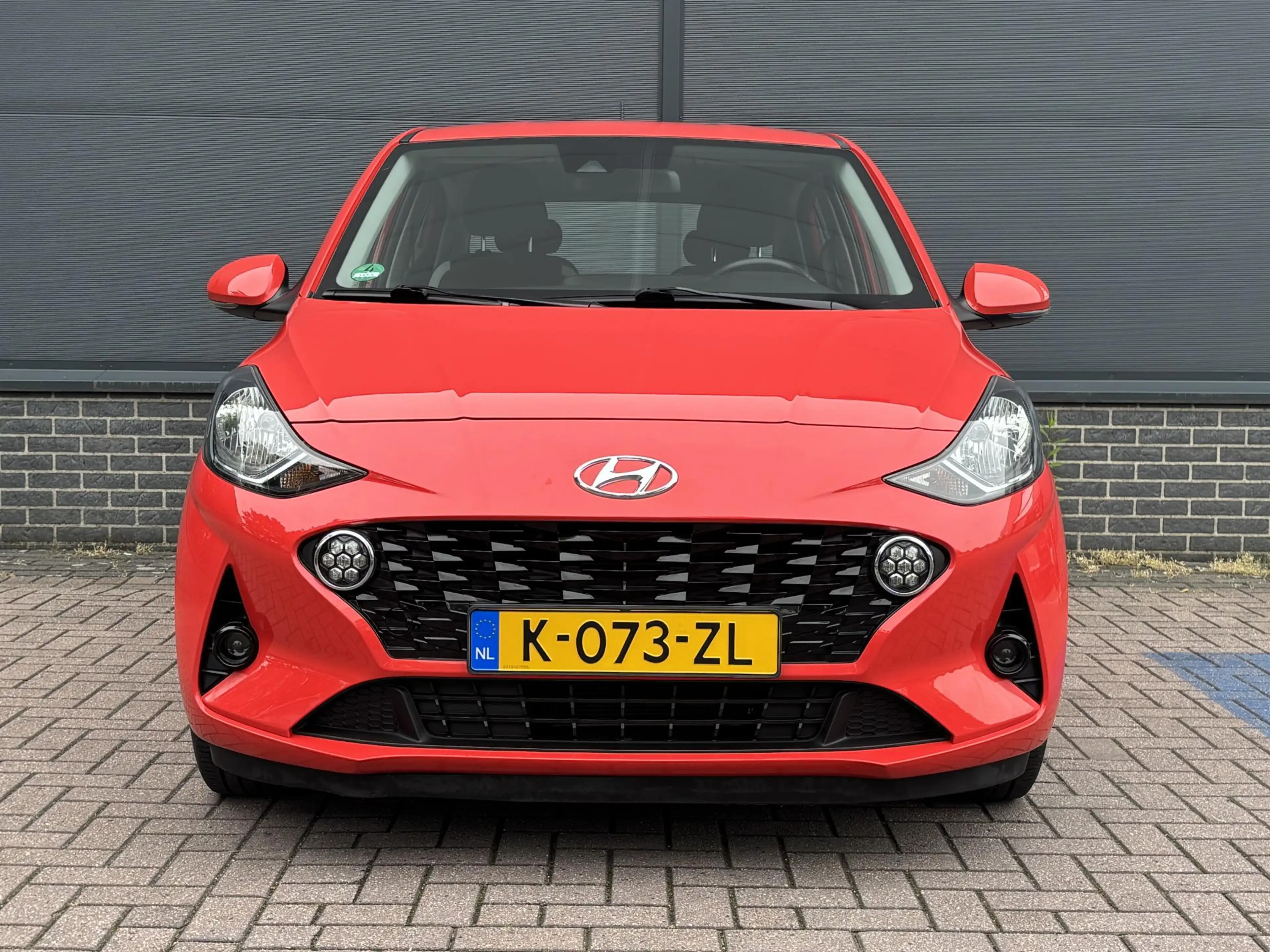 Hyundai i10 1.0 Comfort Smart / Dealer onderhouden / Navigatie — photo 29