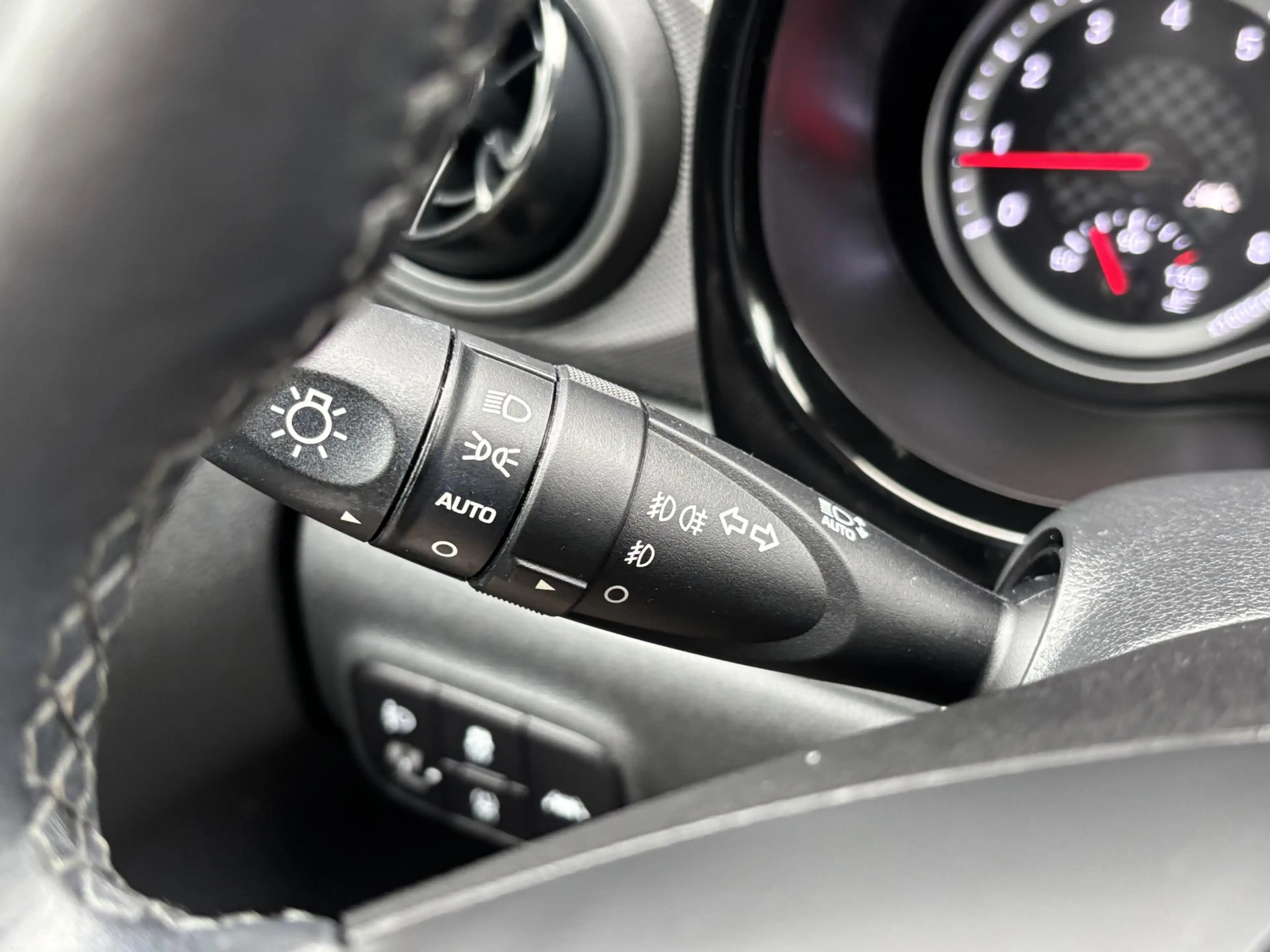 Hyundai i10 1.0 Comfort Smart / Dealer onderhouden / Navigatie — photo 25