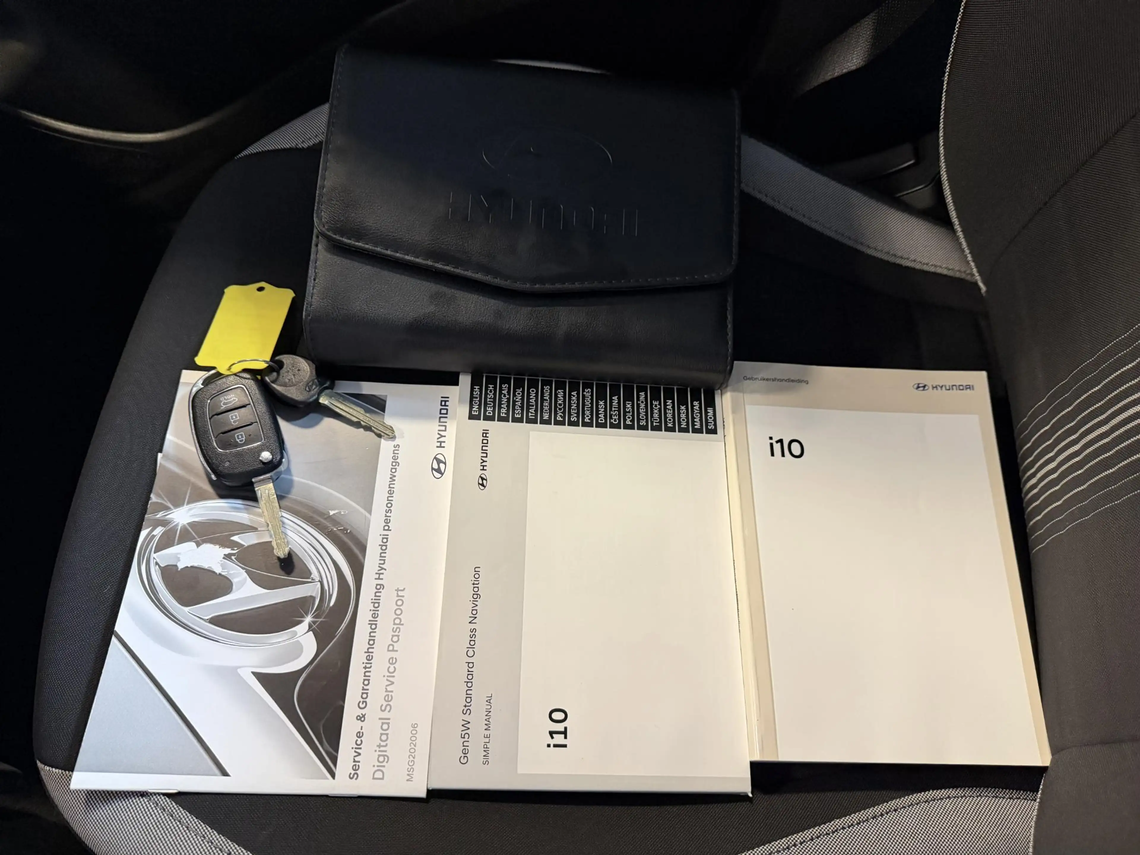 Hyundai i10 1.0 Comfort Smart / Dealer onderhouden / Navigatie — photo 5