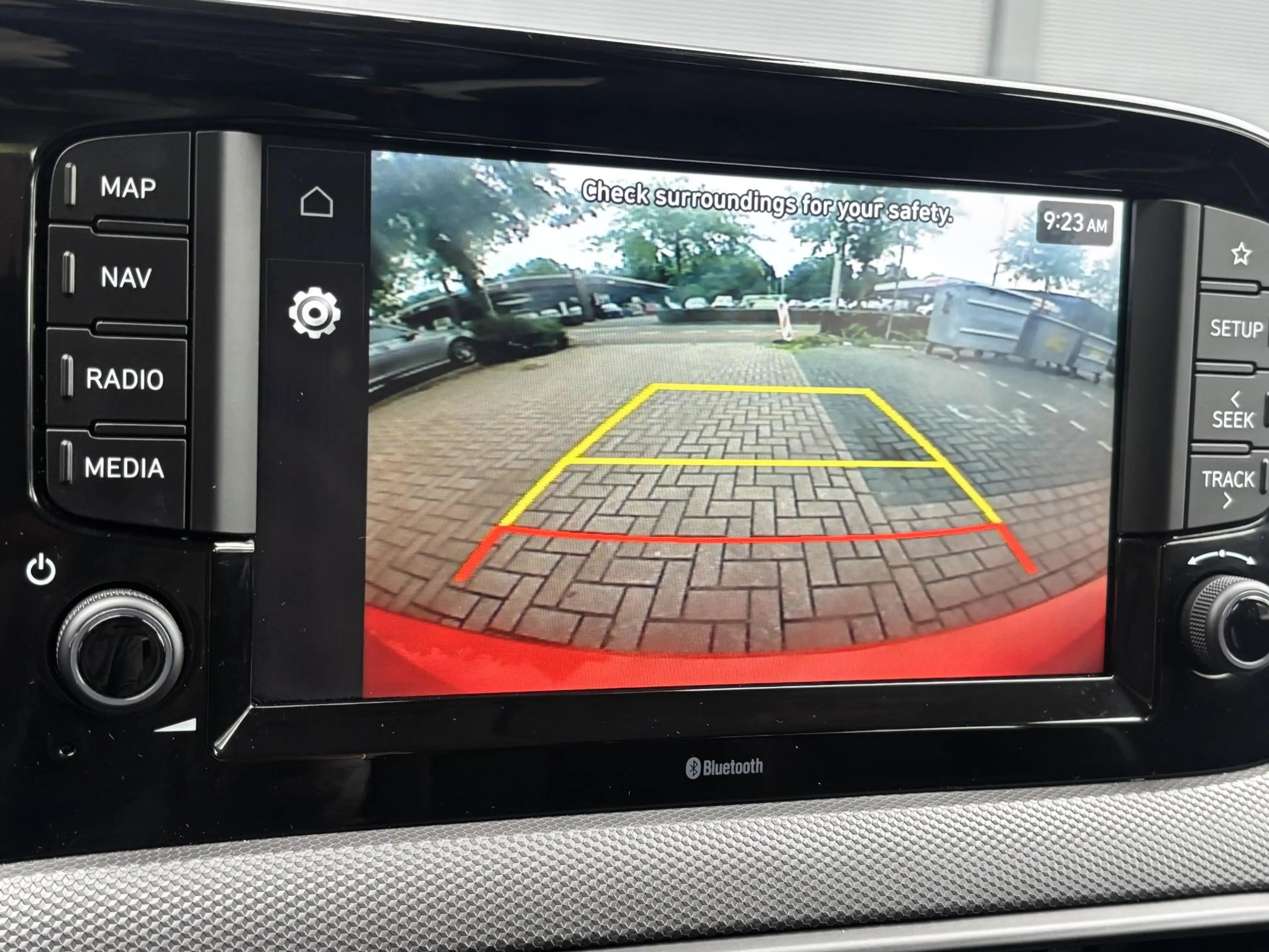 Hyundai i10 1.0 Comfort Smart / Dealer onderhouden / Navigatie — photo 13
