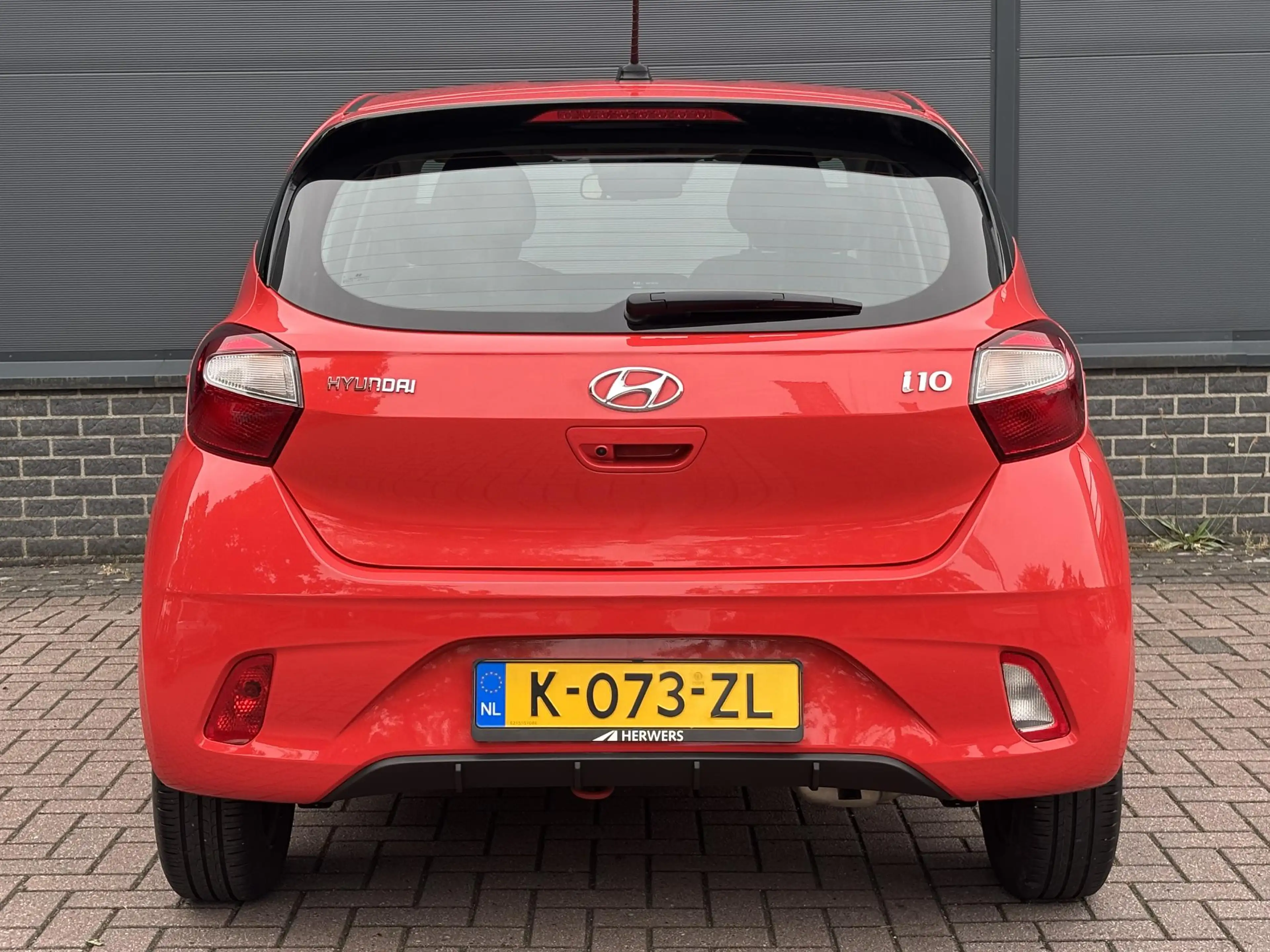 Hyundai i10 1.0 Comfort Smart / Dealer onderhouden / Navigatie — photo 22