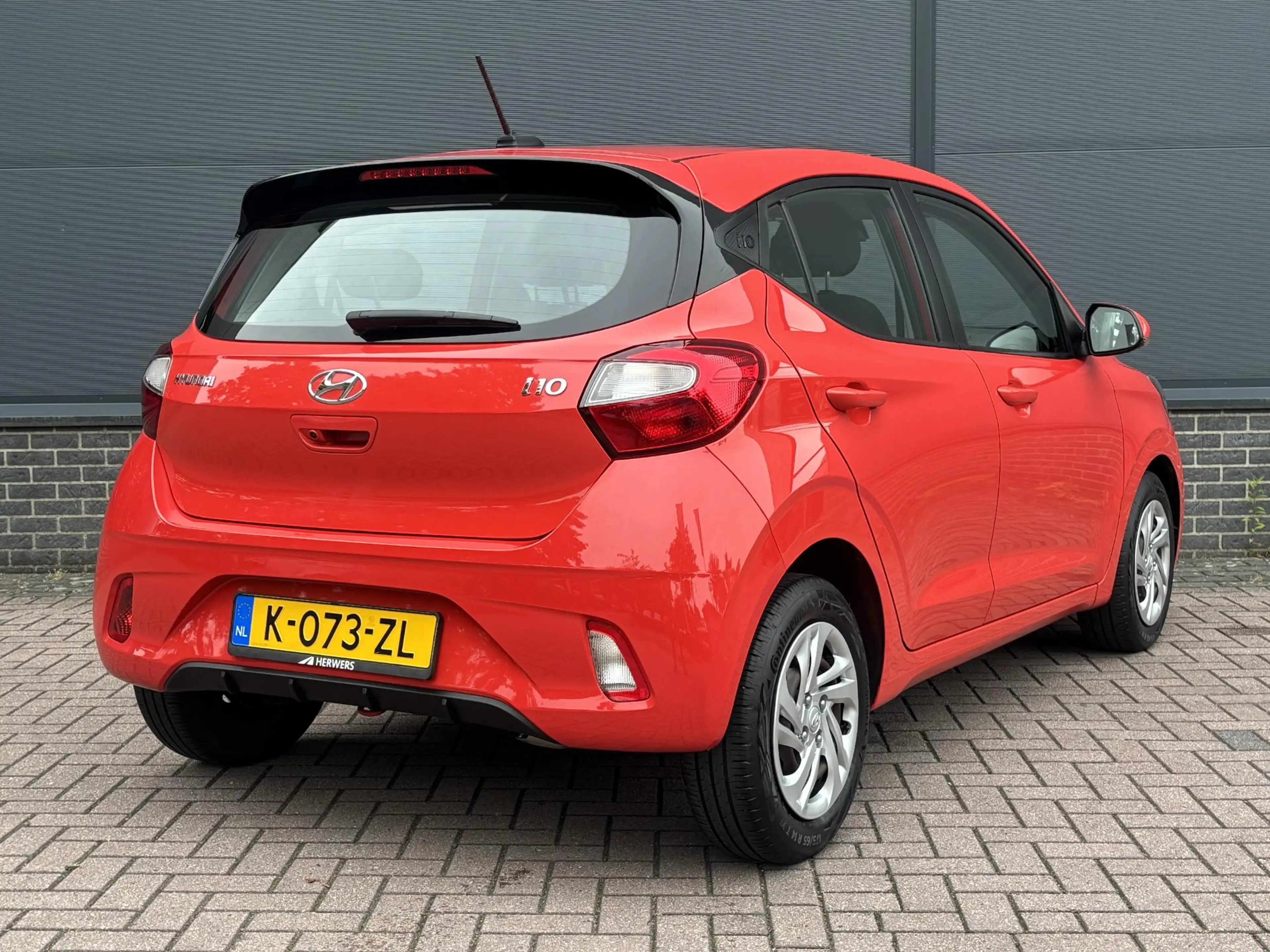 Hyundai i10 1.0 Comfort Smart / Dealer onderhouden / Navigatie — photo 3