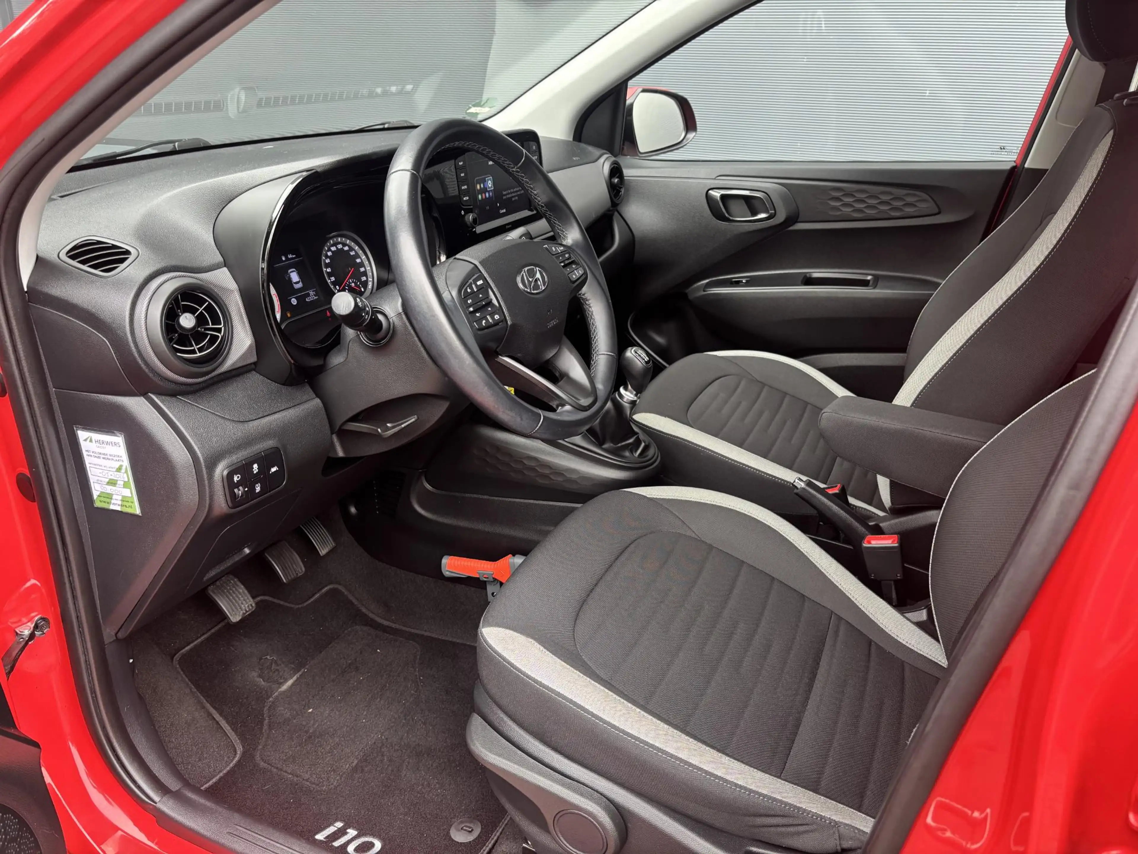 Hyundai i10 1.0 Comfort Smart / Dealer onderhouden / Navigatie — photo 7