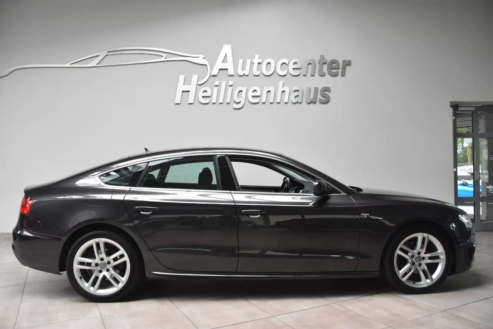 Audi A5 Sportback 2.0TDI Sline Quattro Navi Xenon PDC Grau - 2