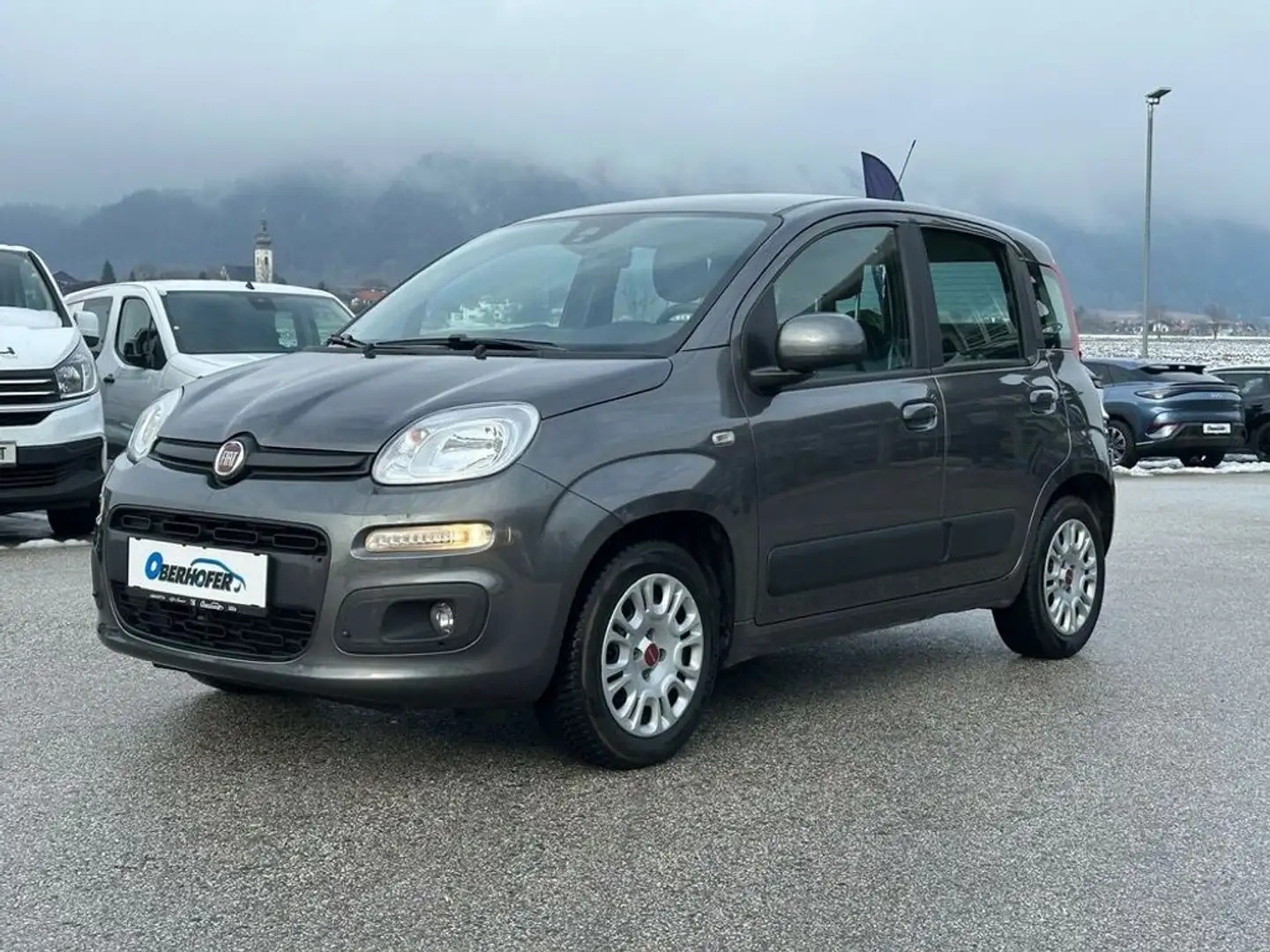 Fiat Panda 1.2 70 Lounge Grau - 2