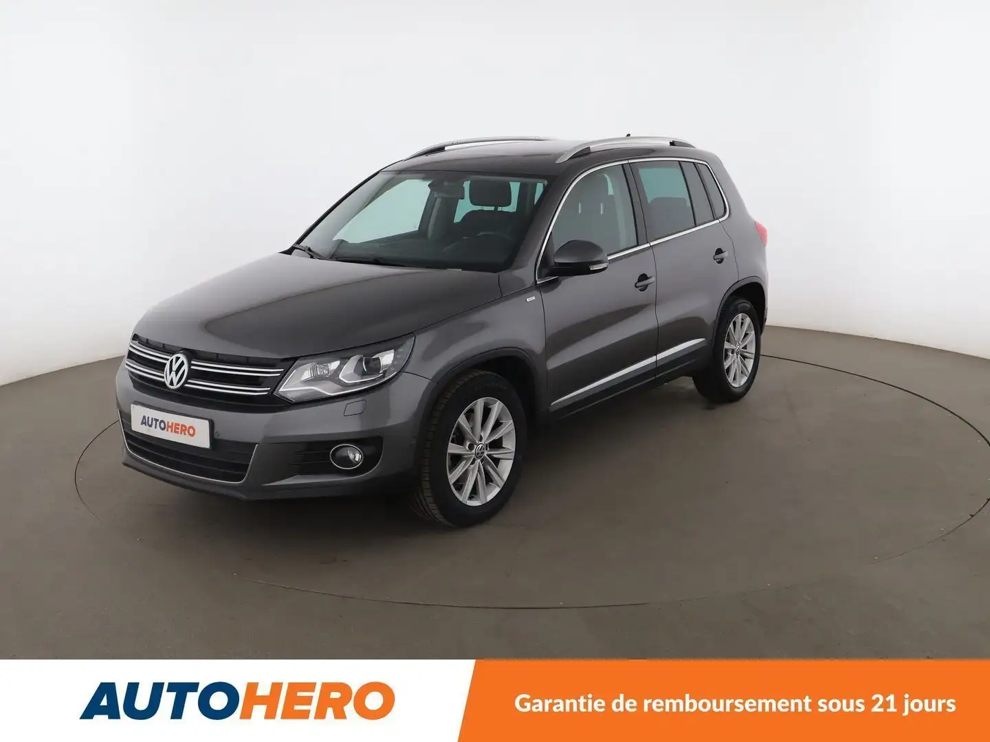 Volkswagen Tiguan 1.4 TSI BlueMotion Tech Cup DSG6 Gris - 1
