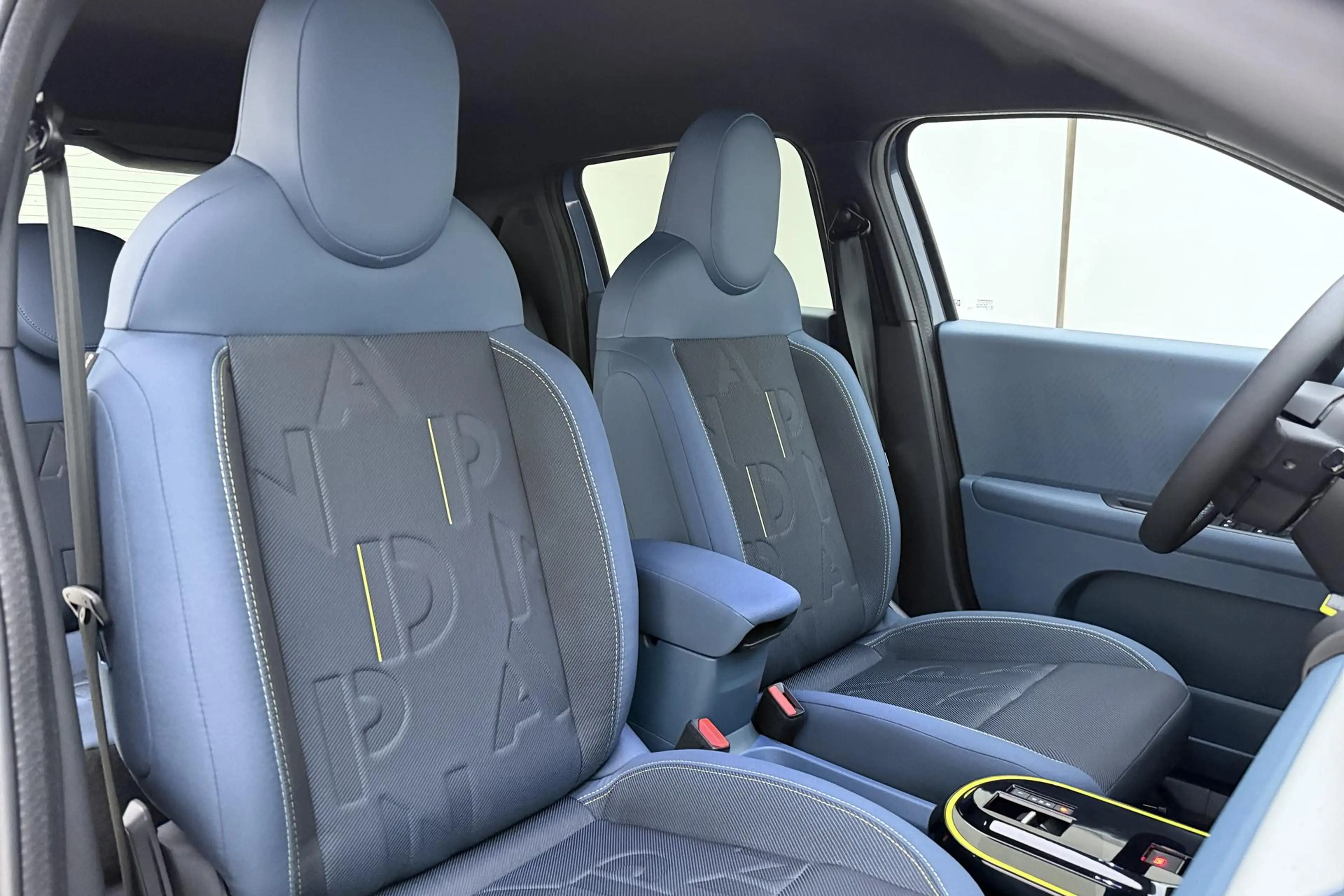 Fiat Grande Panda 1.2 Hybrid 110pk Automaat ICON | 8 jaar Garantie | — photo 11