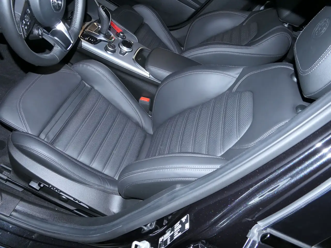 Alfa Romeo Giulia 2026 — фото 11
